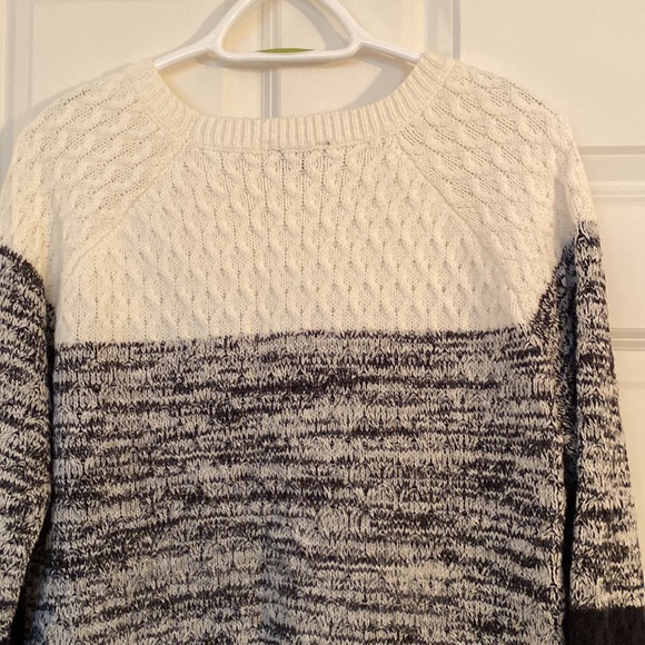 Dynamite Knit Sweater - Picture 6 of 7